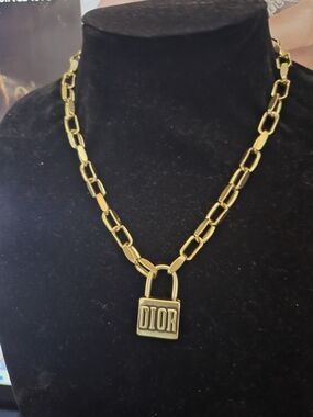 Vintage Gold  Padlock Link Necklace